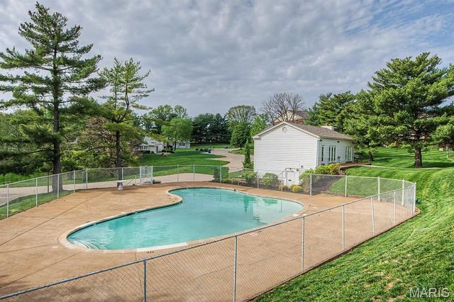 1512 Bedford Forge Court 11, Chesterfield, MO 63017