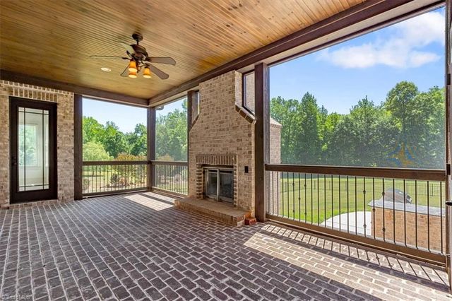 6635 Linville Ridge Drive, Oak Ridge, NC 27310