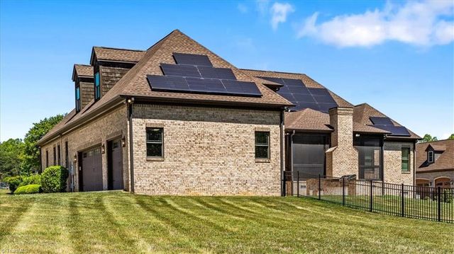6635 Linville Ridge Drive, Oak Ridge, NC 27310