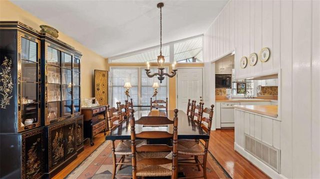 8 Lakemoore Drive, Rome, GA 30161