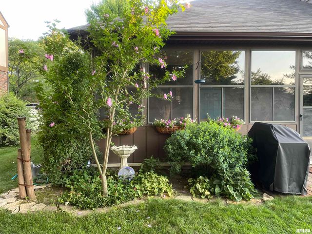 2000 OAK CREEK Road, Springfield, IL 62704