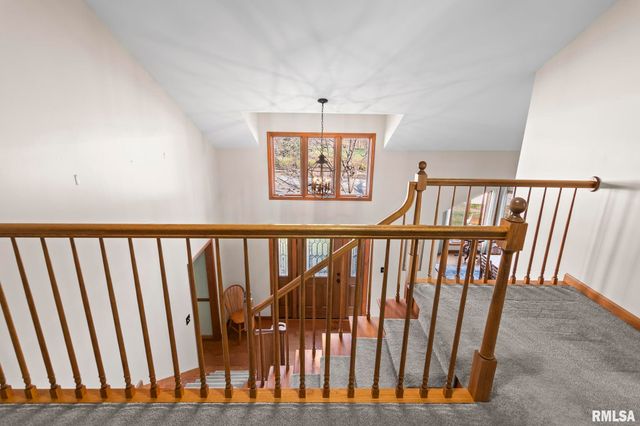 2000 OAK CREEK Road, Springfield, IL 62704