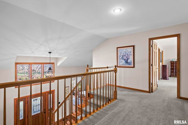 2000 OAK CREEK Road, Springfield, IL 62704