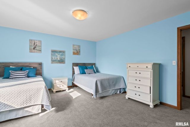 2000 OAK CREEK Road, Springfield, IL 62704