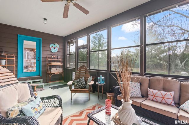 2000 OAK CREEK Road, Springfield, IL 62704