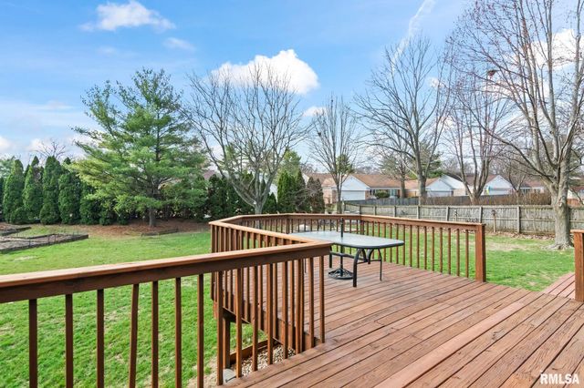 2000 OAK CREEK Road, Springfield, IL 62704