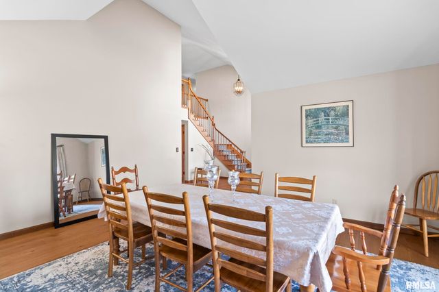 2000 OAK CREEK Road, Springfield, IL 62704