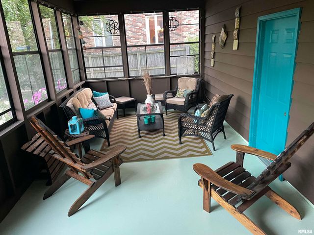 2000 OAK CREEK Road, Springfield, IL 62704