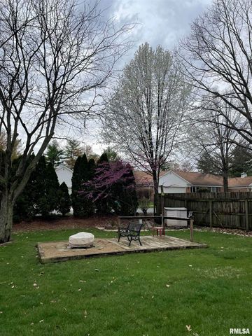 2000 OAK CREEK Road, Springfield, IL 62704