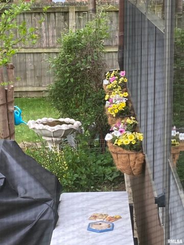 2000 OAK CREEK Road, Springfield, IL 62704