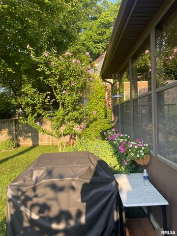 2000 OAK CREEK Road, Springfield, IL 62704