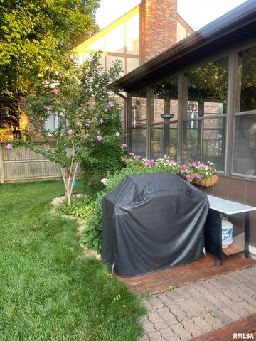 2000 OAK CREEK Road, Springfield, IL 62704