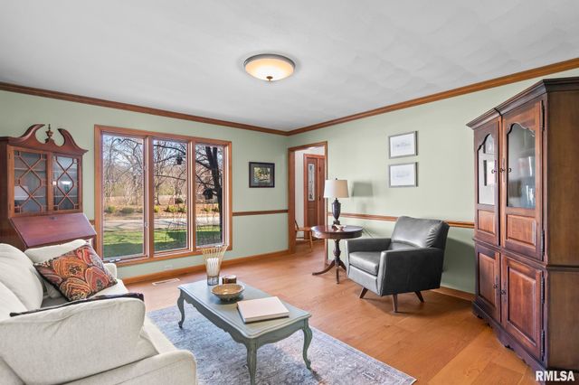 2000 OAK CREEK Road, Springfield, IL 62704