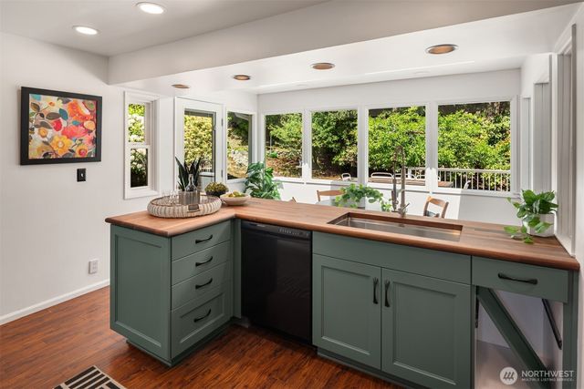 18025 70th Place W, Edmonds, WA 98026