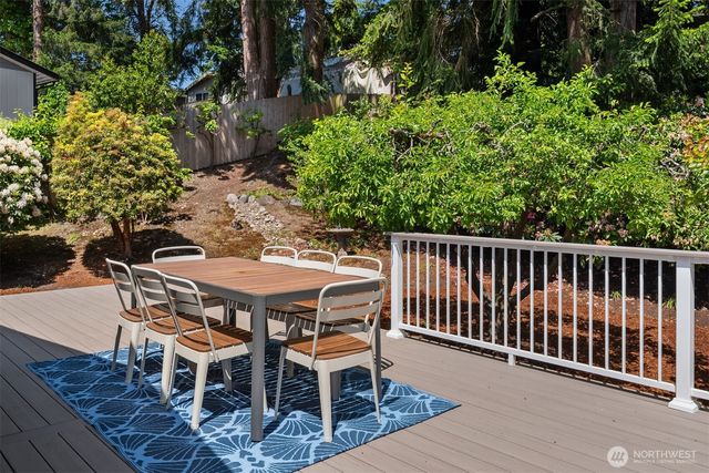 18025 70th Place W, Edmonds, WA 98026