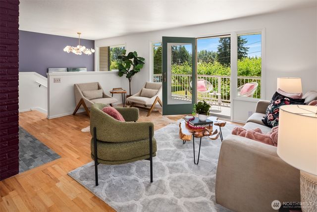 18025 70th Place W, Edmonds, WA 98026