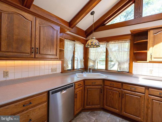 992 STEEP RUN RD, Millville, NJ 08332