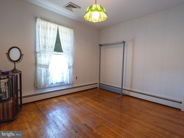 992 STEEP RUN RD, Millville, NJ 08332