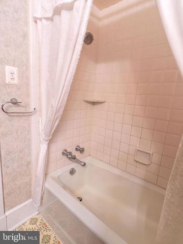 992 STEEP RUN RD, Millville, NJ 08332