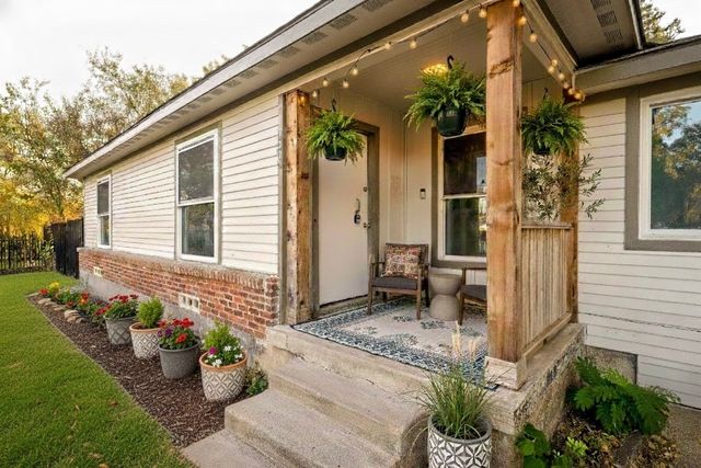 1315 Whitley Drive, Dallas, TX 75217