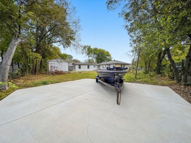 1315 Whitley Drive, Dallas, TX 75217