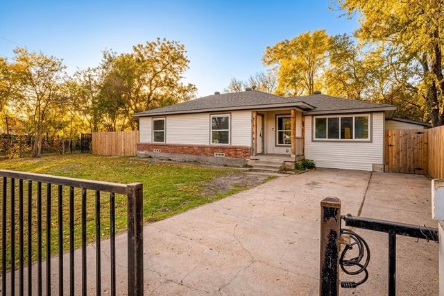1315 Whitley Drive, Dallas, TX 75217