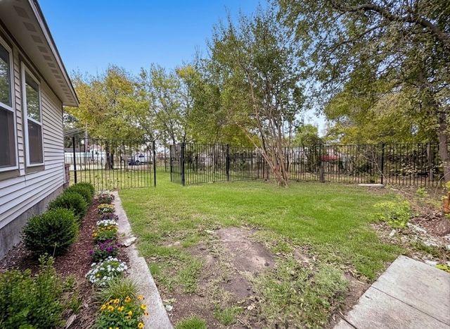1315 Whitley Drive, Dallas, TX 75217
