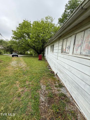 1007 Embreville Road, Johnson City, TN 37604