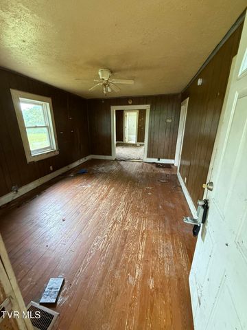 1007 Embreville Road, Johnson City, TN 37604