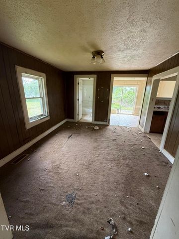 1007 Embreville Road, Johnson City, TN 37604