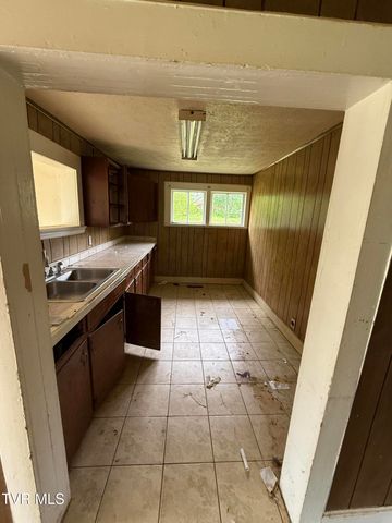 1007 Embreville Road, Johnson City, TN 37604