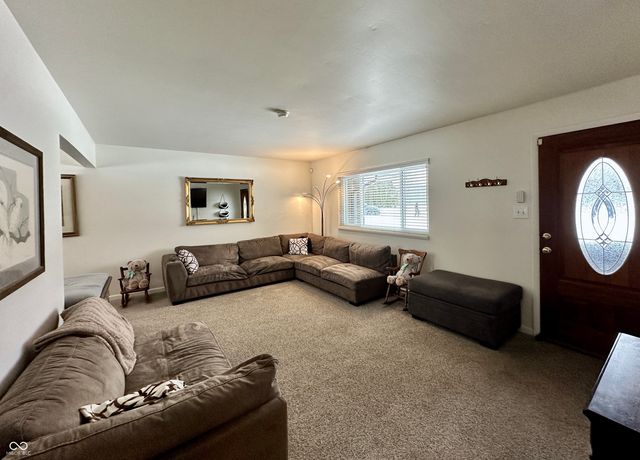 306 Ada Lane, Beech Grove, IN 46107