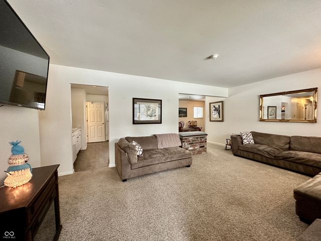 306 Ada Lane, Beech Grove, IN 46107