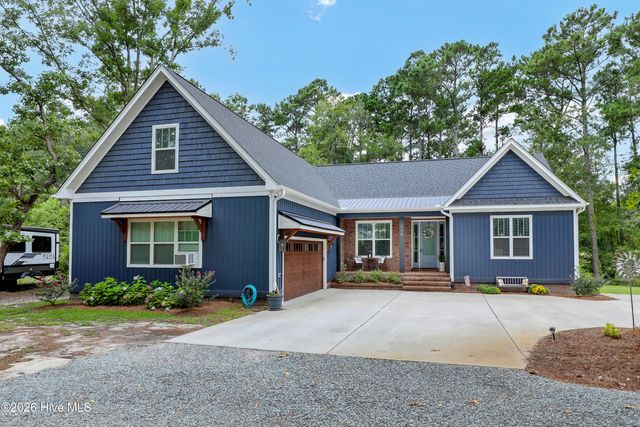 218 Long Leaf Drive, Hampstead, NC 28443