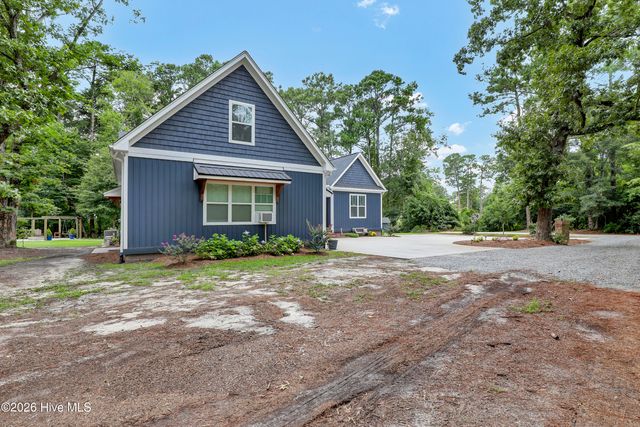 218 Long Leaf Drive, Hampstead, NC 28443