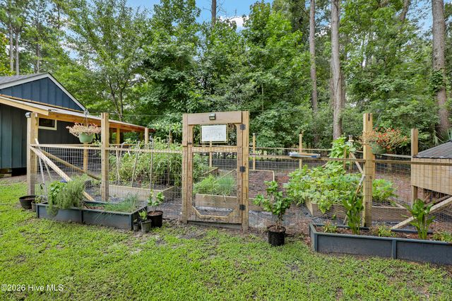 218 Long Leaf Drive, Hampstead, NC 28443