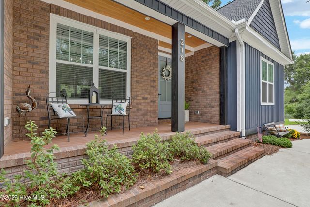 218 Long Leaf Drive, Hampstead, NC 28443