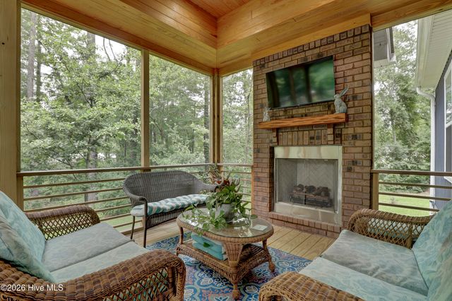 218 Long Leaf Drive, Hampstead, NC 28443