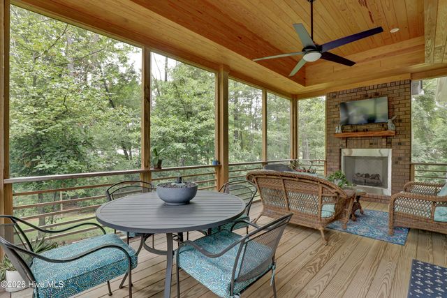 218 Long Leaf Drive, Hampstead, NC 28443