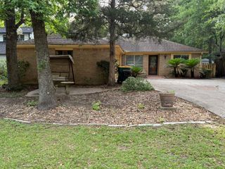 377 Rolling Hills Drive, Panorama Village, TX 77304