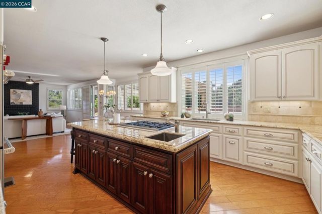 2763 Falcon View Ct, Alamo, CA 94507