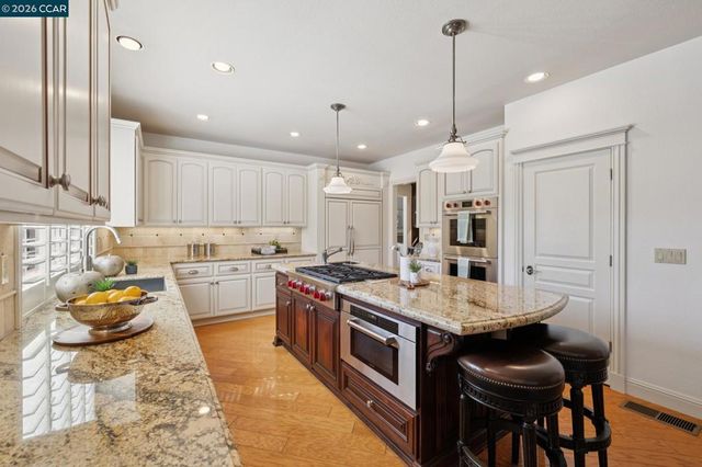 2763 Falcon View Ct, Alamo, CA 94507