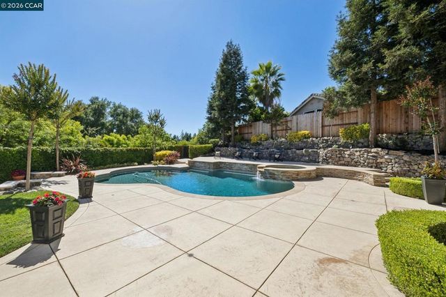 2763 Falcon View Ct, Alamo, CA 94507