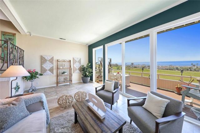 14 Swift Court 204, Newport Beach, CA 92663