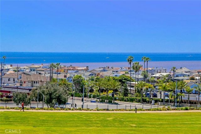 14 Swift Court 204, Newport Beach, CA 92663