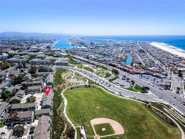 14 Swift Court 204, Newport Beach, CA 92663