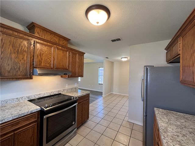 1838 El Monte St, Corpus Christi, TX 78417