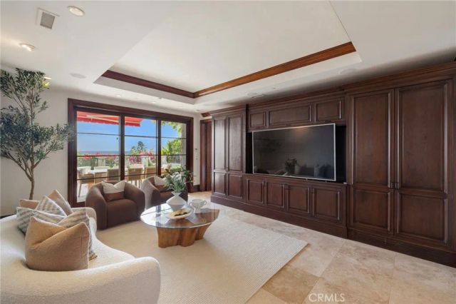 145 Emerald Bay, Laguna Beach, CA 92651