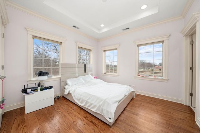 7745 KENTON Avenue, Skokie, IL 60076