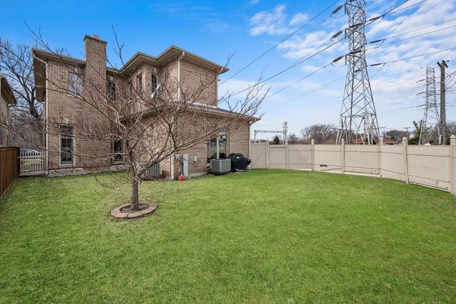 7745 KENTON Avenue, Skokie, IL 60076